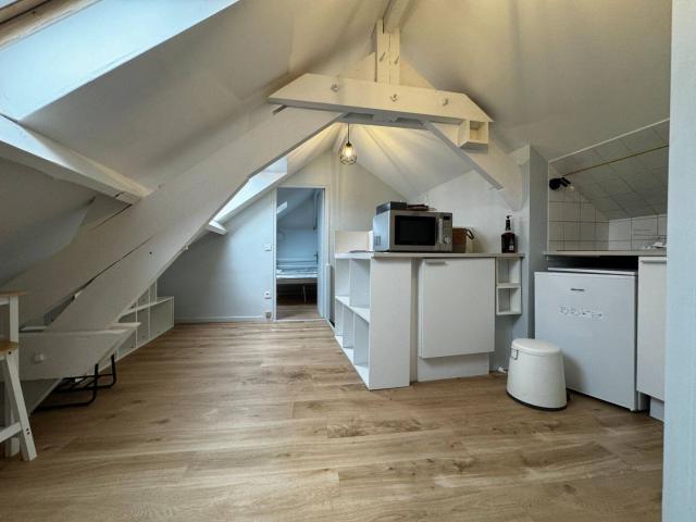 CORBIE APT DE TYPE 2 Loué meublé