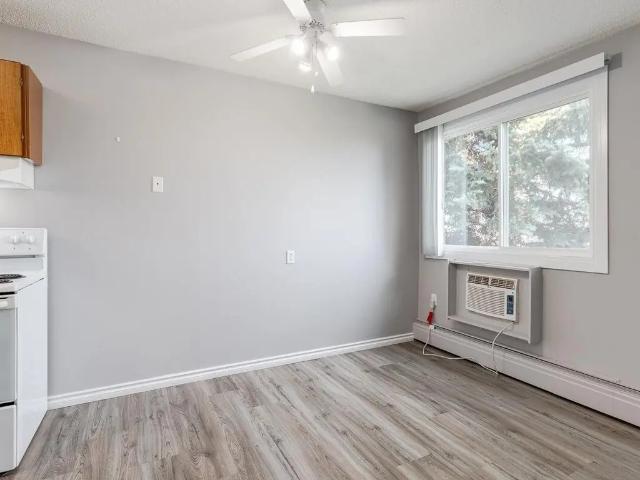 Corbitt Arms 2 Bedroom Apartment for Rent at 66 & 66 Corbitt Way Se, Medicine Hat, AB T1B 1V3 Crestwood