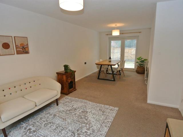 Corby Drive, Englefield Green – Aspen Sales and Lettings