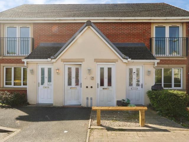 Cordelia Close, Stratford upon Avon. 1 bed flat to rent £900 pcm £208 pw