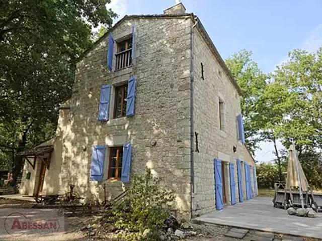 Cordes sur Ciel 81170 Achat / Vente maison 7 pièces t7 au dernier étage