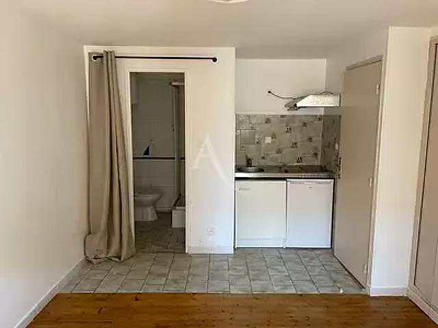 Cordes sur Ciel 81170 Location appartement 2 pièces t2 au dernier étage