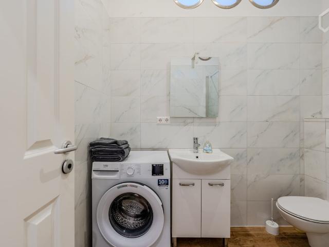 Core sarned Great quiet & calm unique apartment on time, Berlin Amsterdam Apartments for Rent