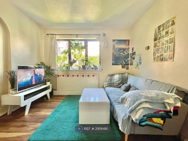 Corfield Street, London E2, 3 bed semi detached house to rent, £3,600 pcm | PrimeLocation