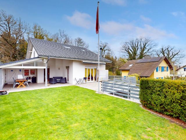 Corjolens: große Villa mit 6,5 Zimmern und 2,5 Wohnzimmern
