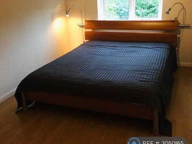 Cork House, Bromley, BR1 1 bed flat to rent £1,350 pcm £312 pw