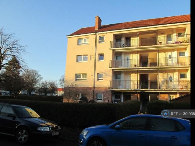 Corlaich Avenue Toryglen, Glasgow, G42 3 bed flat to rent £950 pcm £219 pw