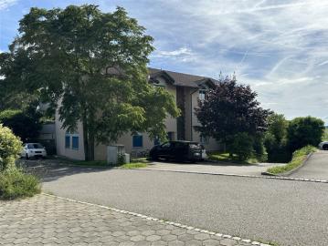 CORMÉROD – 2 geräumige Appartements 4,5 und 5,5 Zimmer mit Balkon oder Garten