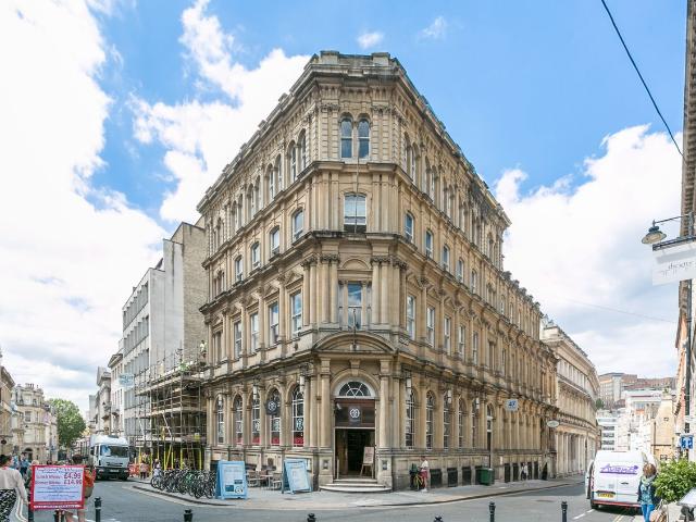 Corn Street, Bristol BS1, 2 bed flat to rent, £2,245 pcm | PrimeLocation