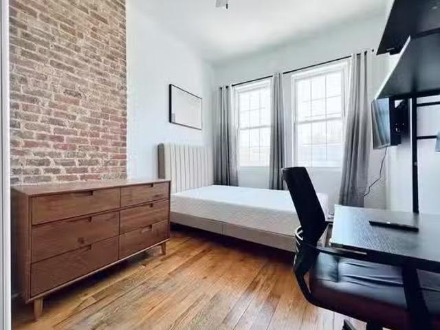 Cornelia St, Brooklyn, NY