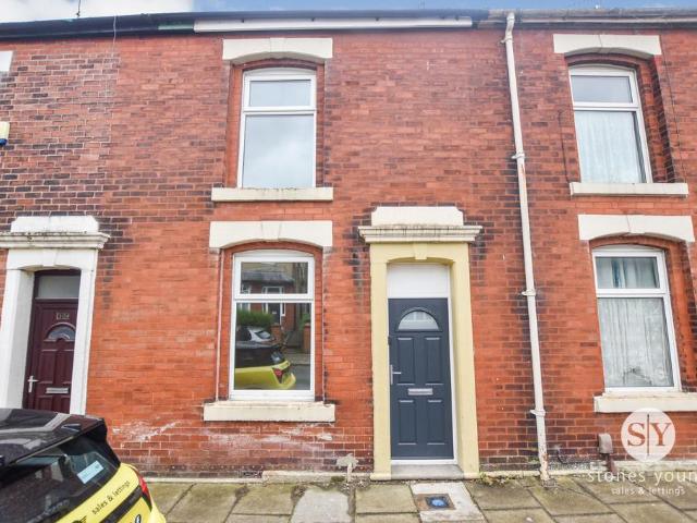 Cornelian Street, Blackburn, BB1 2 bed terraced house to rent £725 pcm £167 pw