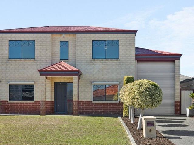 Corner Cracker with Incredible Garaging & Workshop!
