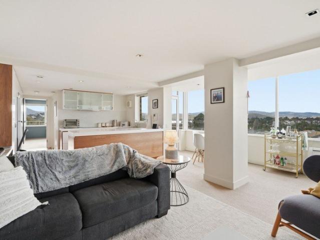 Corner Apartment Offering Space & Lifestyle