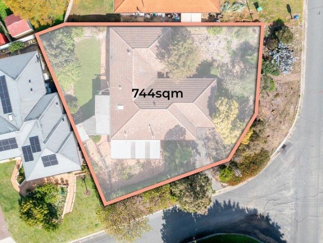 Corner Block Development Opportunity on 744sqm