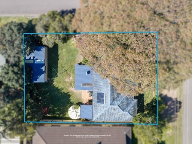 CORNER BLOCK DUAL ACCESS & HUGE SHED