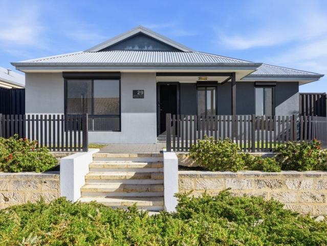 Corner Block Home in the Heart of Alkimos