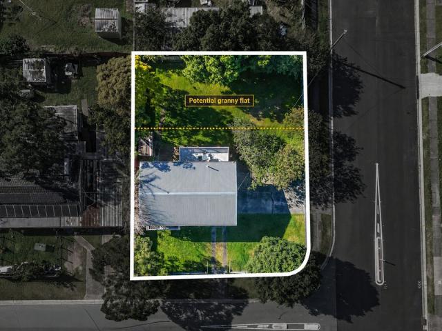Corner Block Opportunity with Dual Living Potential Granny Flat!