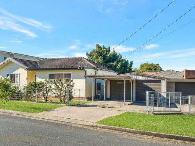 Corner Block Living on 607sqm