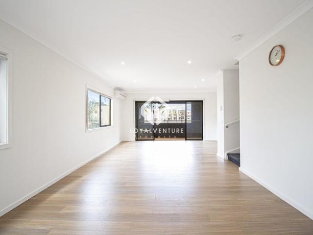 Corner Block Spacious Townhouse