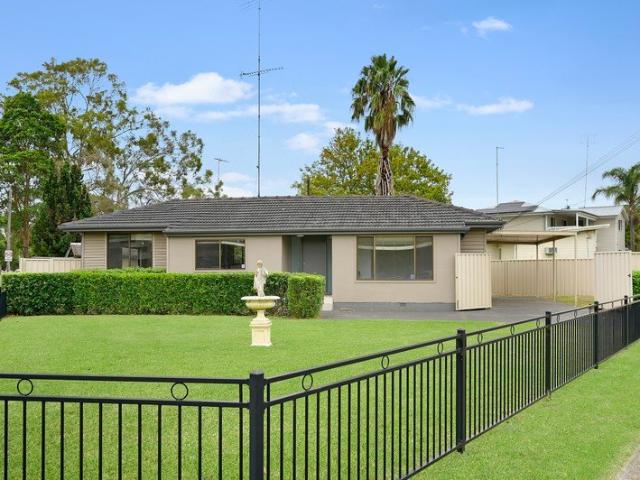 Corner block, R3 zoned, attached dual occupancy potential STCA