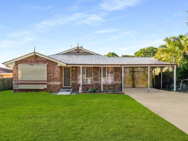 DUAL OCCUPANCY POTENTIAL MUST BE SOLD DUE TO RELOCATION!
