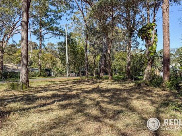 CORNER BLOCK WITH RURAL OUTLOOK & PLENTY OF POTENTIAL