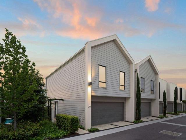 Corner Blok Townhouse | Vacant & Move In Ready | Modern Terrace Living in Richlands |Call Sam Maleki