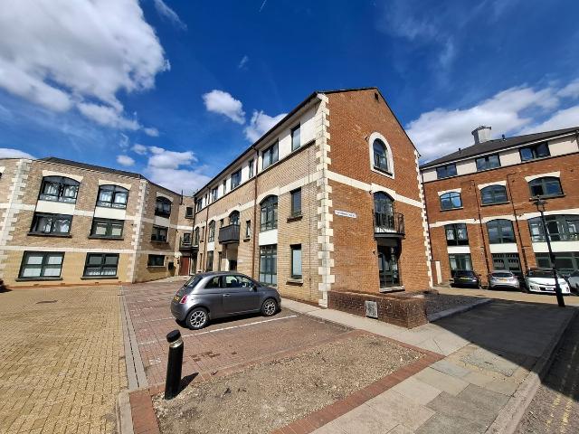 Corner Hall, Hemel Hempstead HP3, 1 bed flat to rent, £1,325 pcm | PrimeLocation