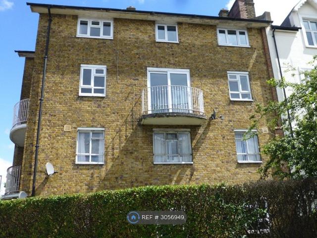 Corner Of Aboyne Road, London SW17, 3 bed flat to rent, £2,650 pcm | PrimeLocation