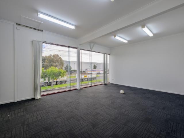 Corner Location – Just off Cooper Street, Somerton