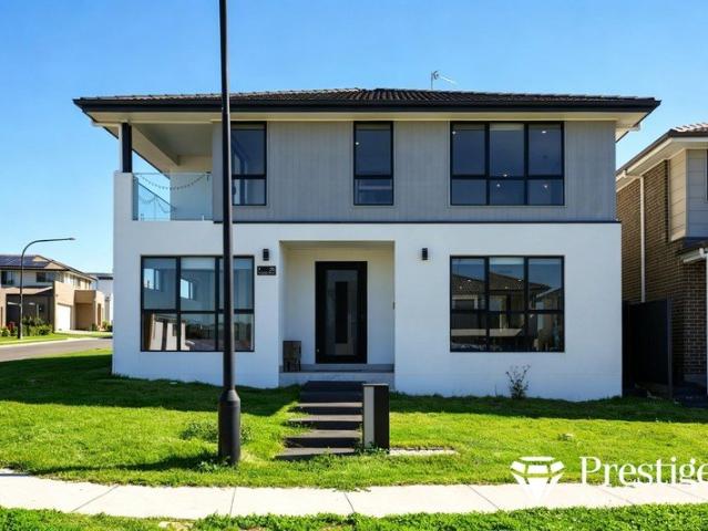 CORNER POSITION. DESIGNER FINISHES. EXCEPTIONAL FAMILY FLEXIBILITY