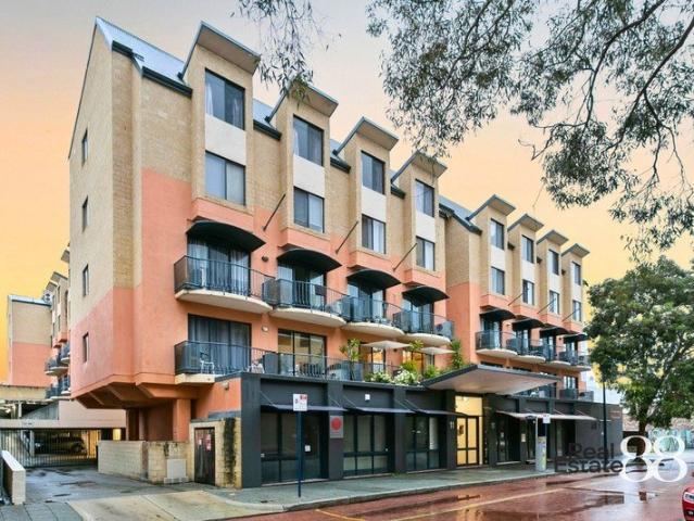 Corner Position, Prime Location in Claisebrook Cove