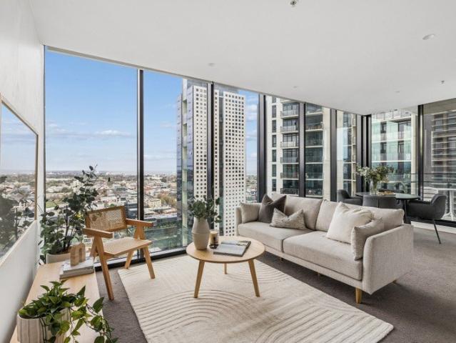 Corner Position With Stunning Albert Park Lake Views