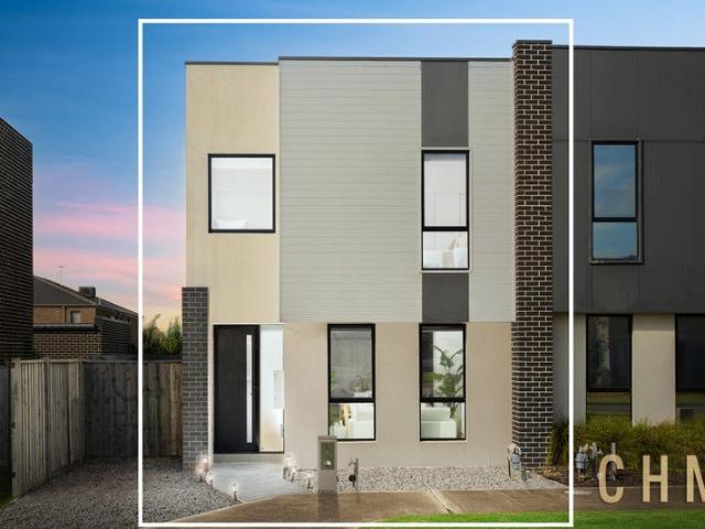 Corner Townhouse Living with Wetland Views