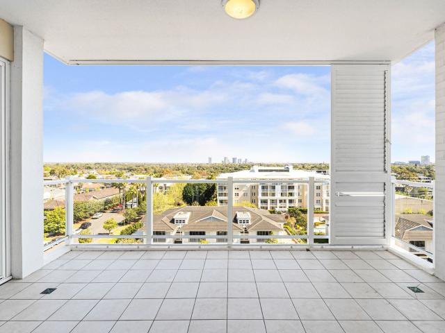 Three Bedroom Apartment with Panoramic Views