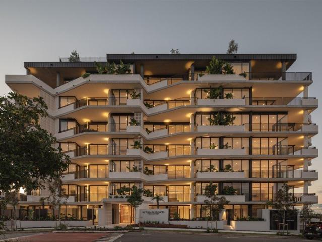 Corner Three Bedroom Apartment with Mountain Views
