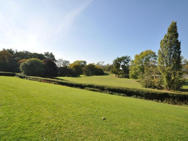 Corners, Welwyn Garden City. AL7, 1 bed flat to rent, £1,200 pcm | PrimeLocation