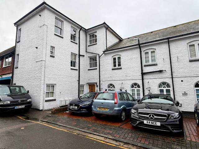 Cornfield Lane, Eastbourne BN21, 1 bed flat to rent, £925 pcm | PrimeLocation