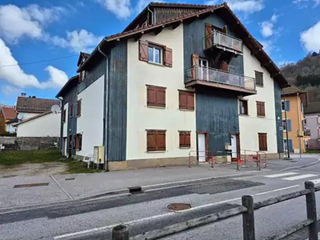 Cornimont 88310 Achat / Vente appartement 3 pièces t3 au dernier étage cave