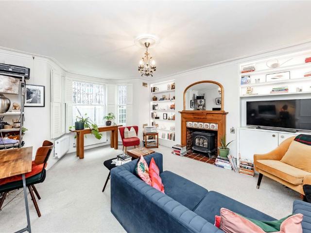Cornwall Crescent, North Kensington W11, 1 bed flat to rent, £2,600 pcm | PrimeLocation