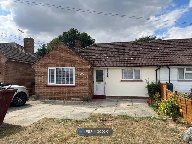 Cornwall Gardens, Braintree CM7, 2 bed bungalow to rent, £1,700 pcm | PrimeLocation