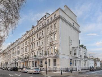 CORNWALL GARDENS, SOUTH KEN, SW7 3 bed apartment to rent £11,483 pcm £2,650 pw