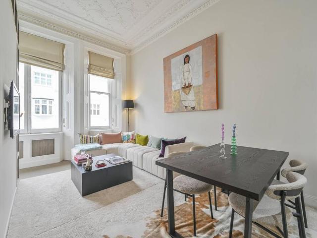 Cornwall Gardens, South Kensington. 1 bed flat to rent £6,500 pcm £1,500 pw