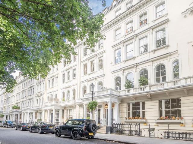 CORNWALL GARDENS, South Kensington. 2 bed flat to rent £3,684 pcm £850 pw