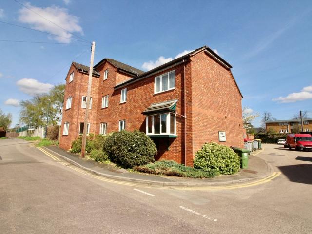 Cornwall House, Leamington Spa CV32, 2 bed flat to rent, £1,150 pcm | PrimeLocation
