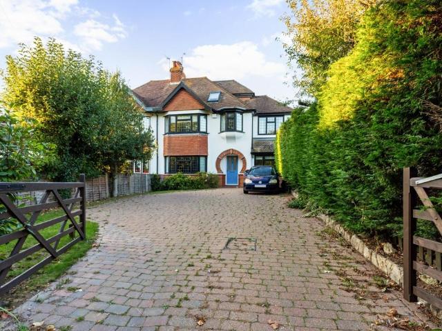 Cornwallis Avenue Tonbridge TN10 5 bed semi detached house to rent £3,350 pcm £773 pw