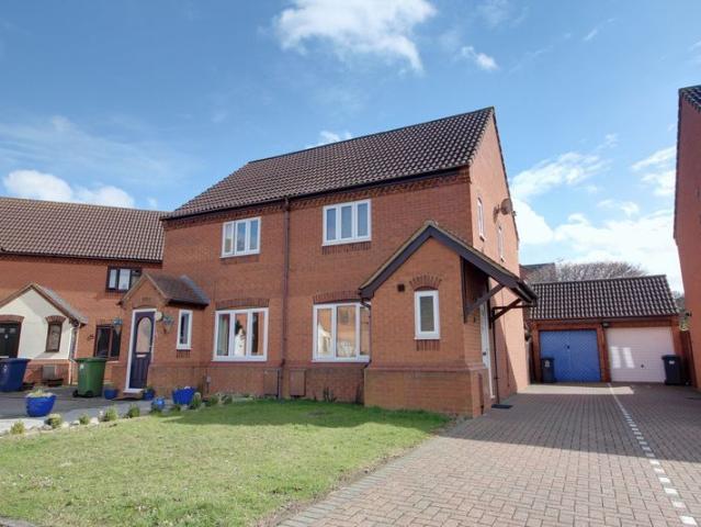 Cornwallis Drive, St. Neots PE19, 2 bed semi detached house to rent, £1,250 pcm | PrimeLocation