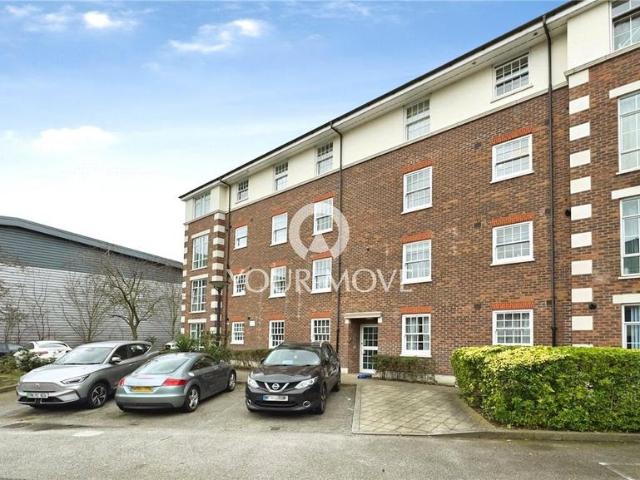 Cornwallis Road, London SE18 2 bed flat to rent £1,950 pcm £450 pw