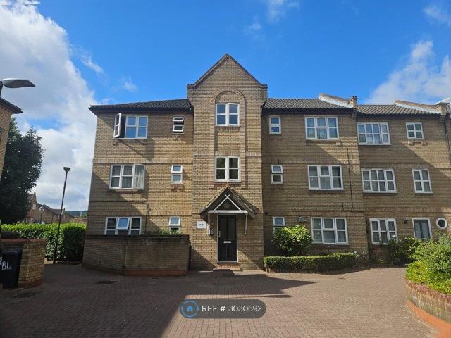 Cornwallis Square, London N19, 1 bed flat to rent, £1,950 pcm | PrimeLocation