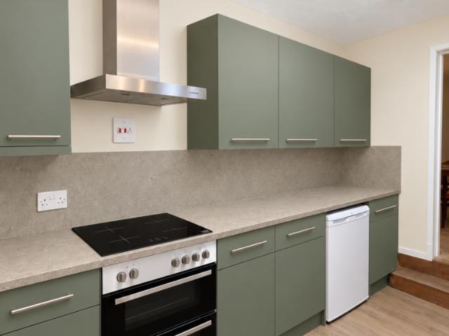 Coronation Avenue, Bath BA2 5 bed house to rent £914 pcm £211 pw